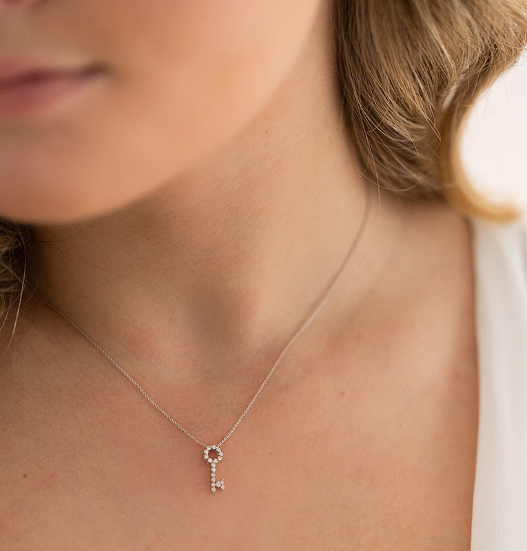 Gold and diamond key necklace Clearance