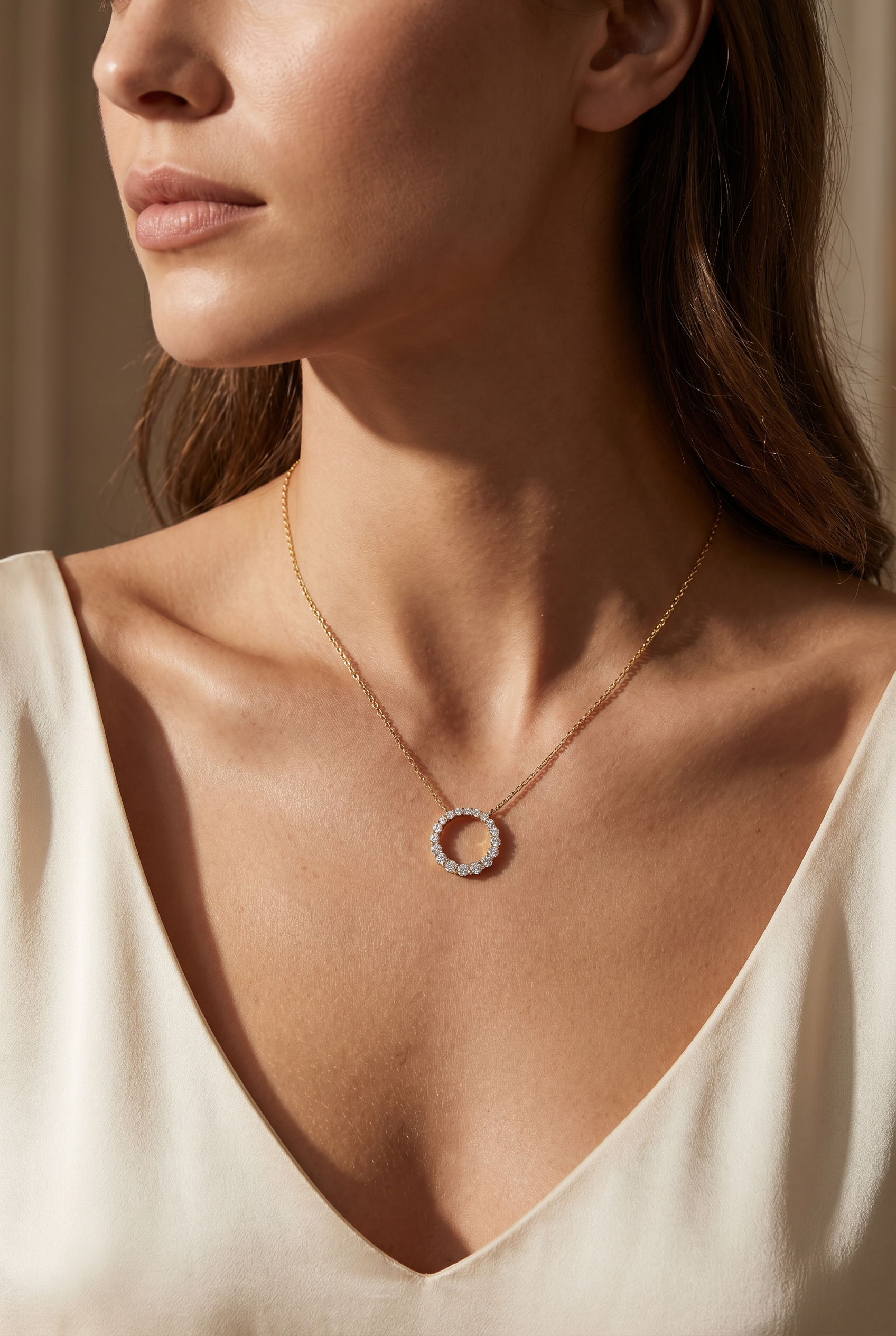 Circular Diamond Pendant w/ Graduated Diamond Sizes
