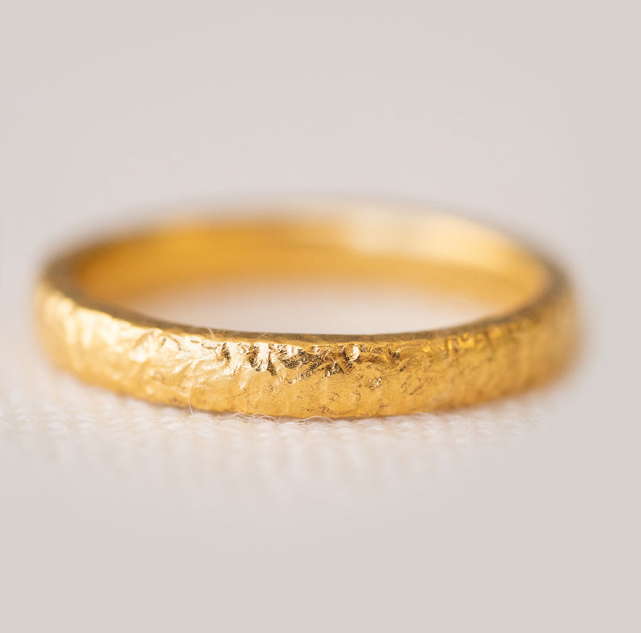 The Difference between 10k vs. 14k vs. 18k Gold Wedding Bands – Hitched