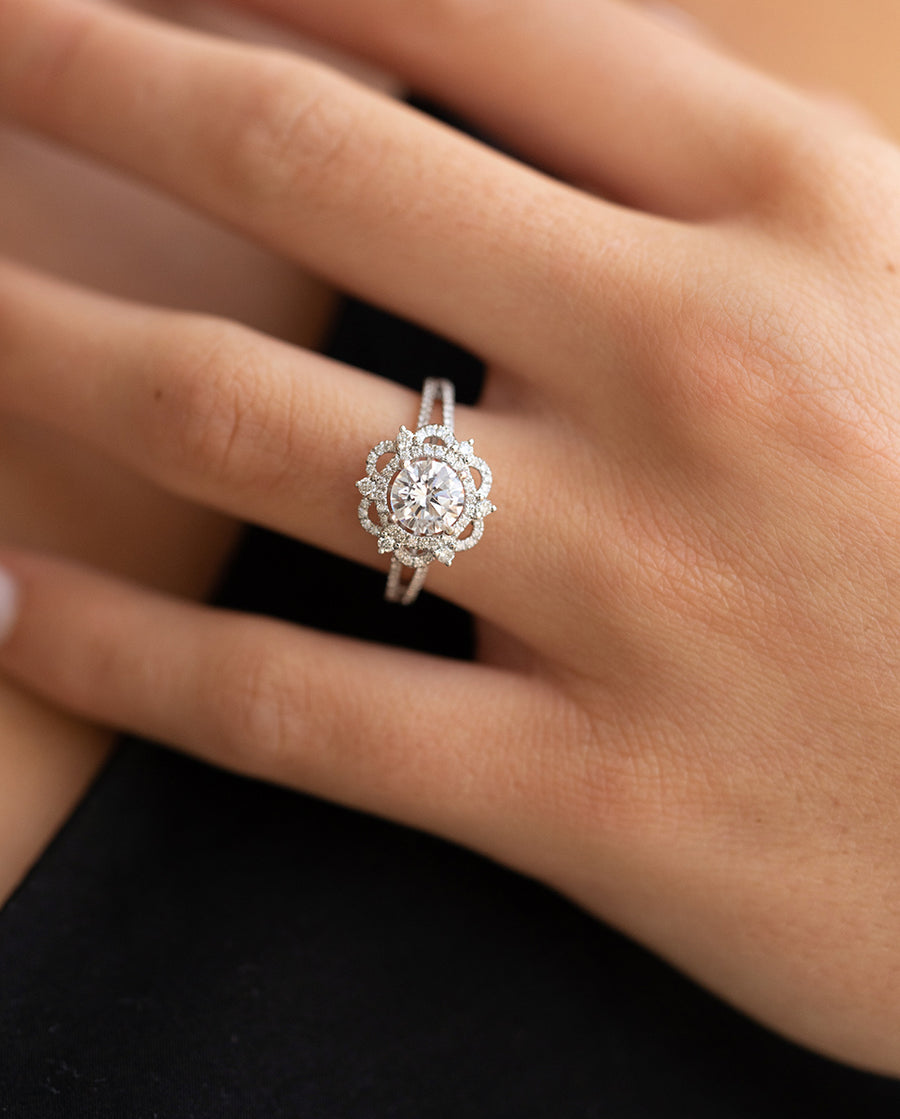 Cherí Engagement Ring Setting - 8 | Art deco engagement ring, Antique  engagement rings, Vintage wedding jewelry